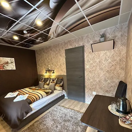 Demizson Vendeghaz Guest house *