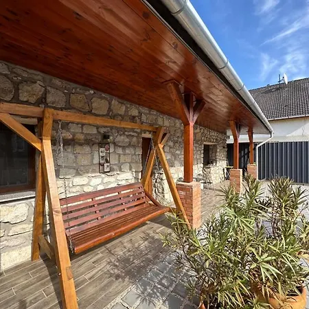 Demizson Vendeghaz بيت ضيافة 3*