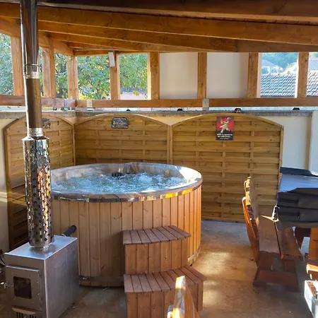 Demizson Vendeghaz 3* توكاي